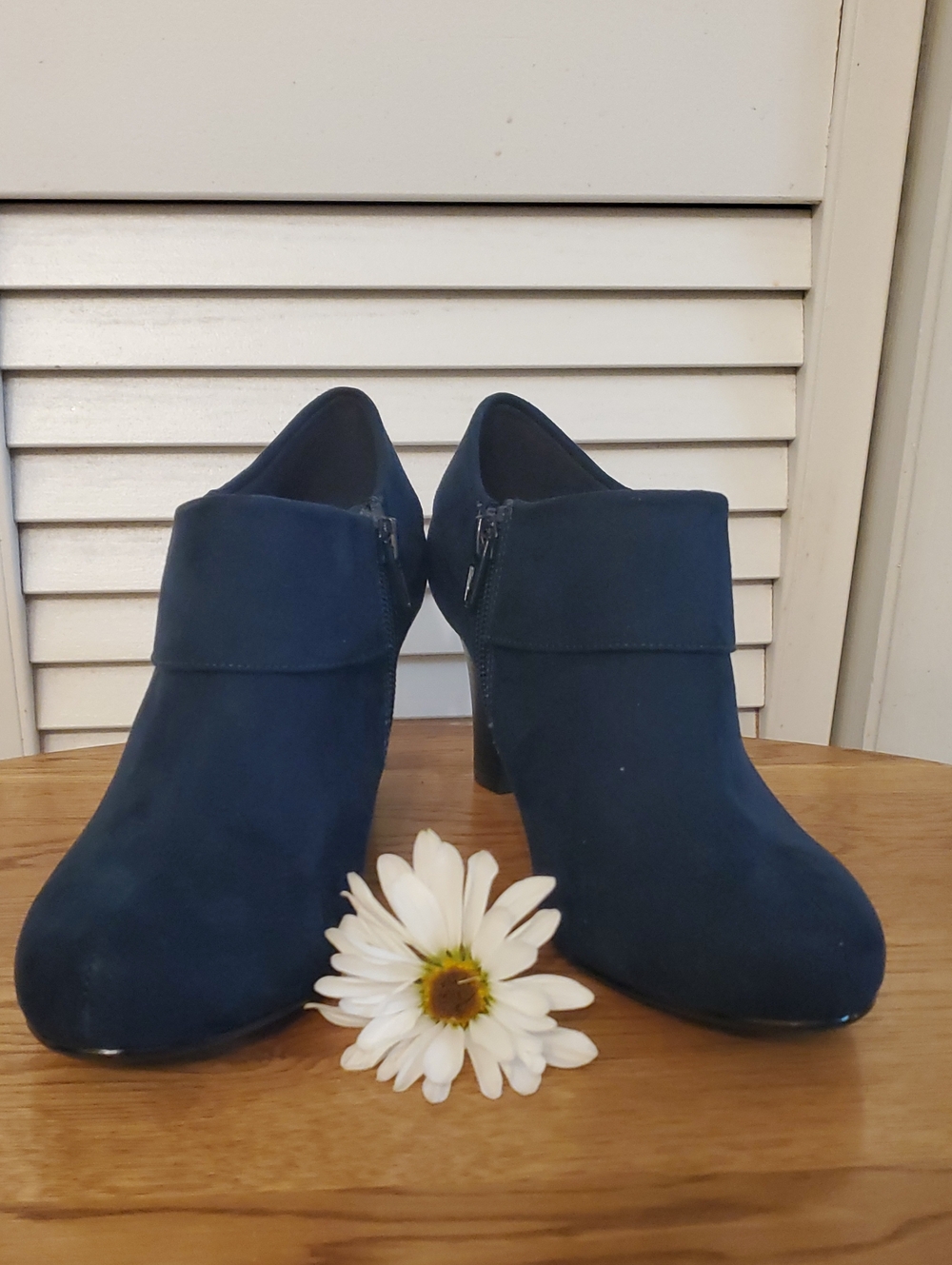 Amelia Grace Blue Faux Suede Ankle Boots, Size 7